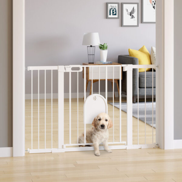 Cancelletto per Cani Estensibile con Porta a Chiusura Automatica, in Metallo e ABS, 75-131x76 cm, Bianco