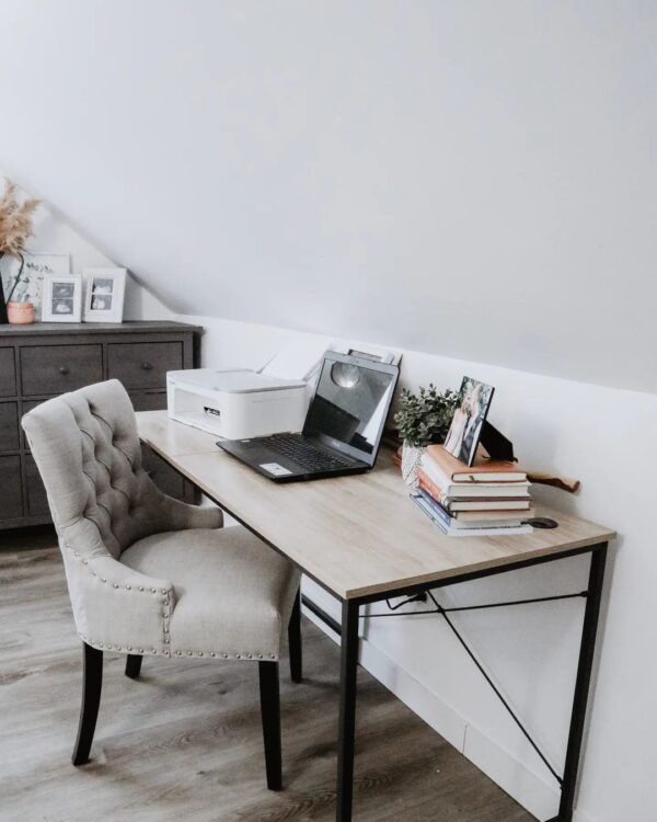 Sedia da Pranzo Elegante Imbottita Rivestimento in Lino con Bottoni Trapuntati Grigio